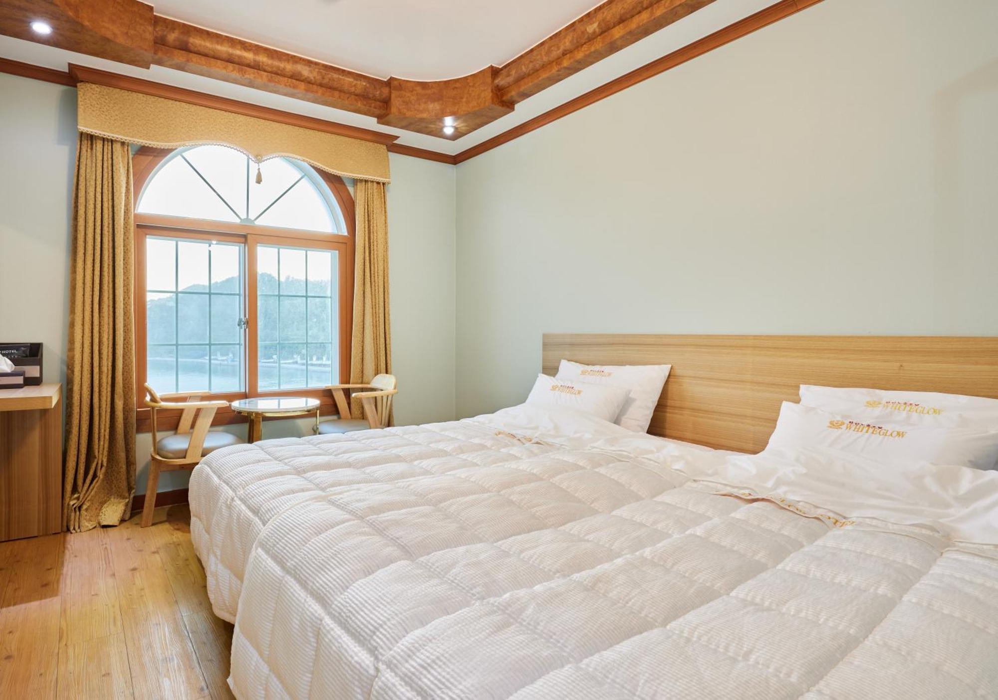 Goheung Hayan Noeul Hotel Экстерьер фото